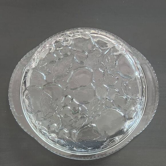 Vintage Glass Oven-Proof Pie Plate Round Serveware Glass Raised Fruit Design - Picture 3 of 7